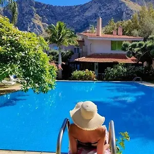 Megna - Paradise Bed and breakfast